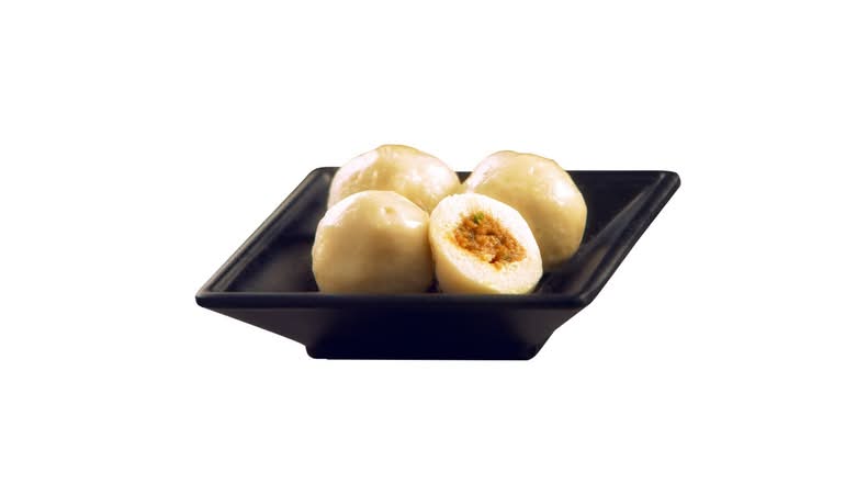 Roe Fish Ball 魚子包心丸